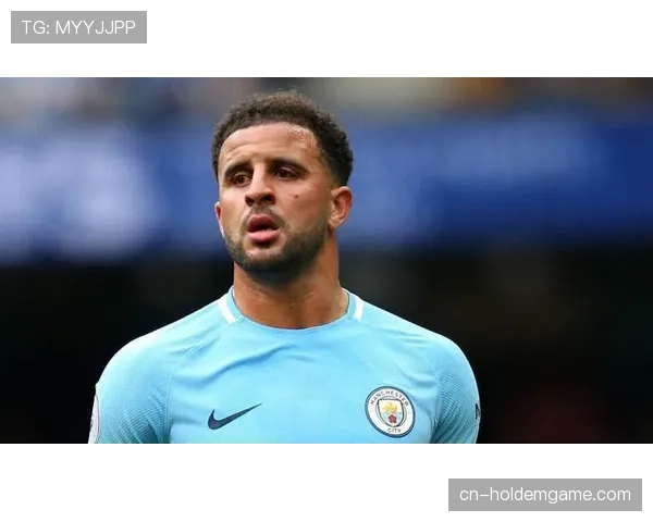 特写：专访雷恩老将曼丹达，听他讲述如何指挥一条经验丰富的后防线